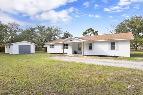 5621 Galvez Rd, Pensacola, FL 32507