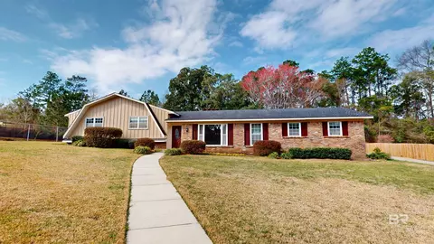 101 Chase Dr, Saraland, AL 36571