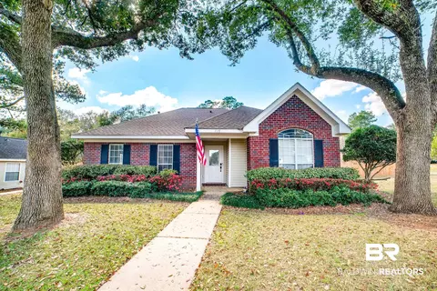 726 Willow Springs Dr, Mobile, AL 36695