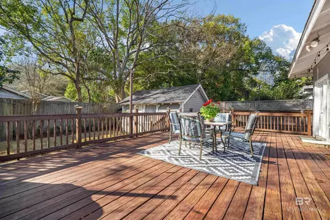Exterior - 168 Mohawk St, Mobile, AL 36606 photo 5 of 8