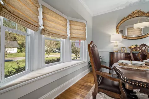 Dining - 168 Mohawk St, Mobile, AL 36606 photo 3 of 3