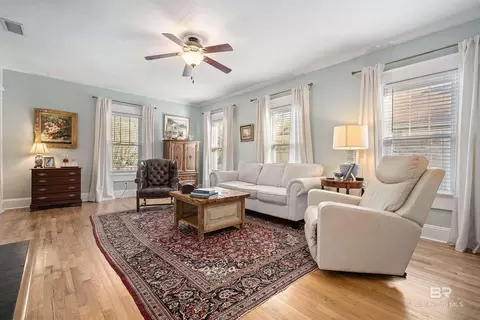 Living - 168 Mohawk St, Mobile, AL 36606 photo 1 of 4