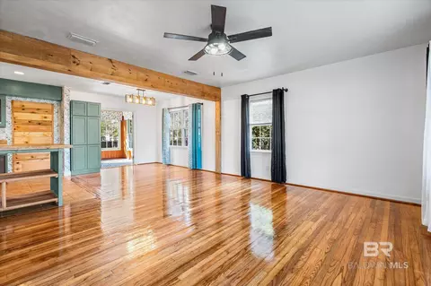 2757 S Sherwood Dr, Mobile, AL 36606