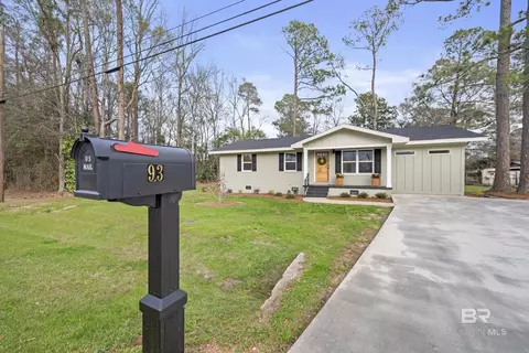 93 Crestview Ave, Monroeville, AL 36460