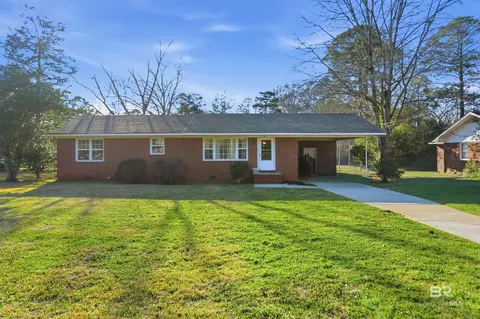 52 Perry Ave, Monroeville, AL 36460