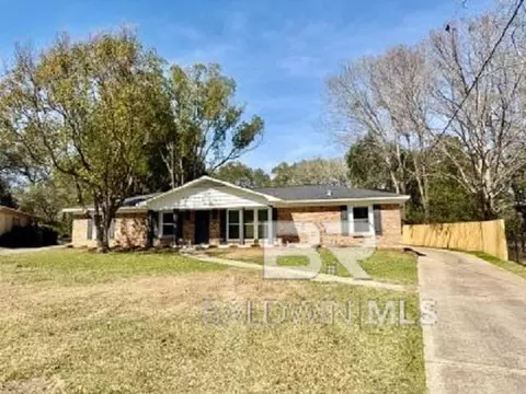 16 Cherry Dr, Saraland, AL 36571