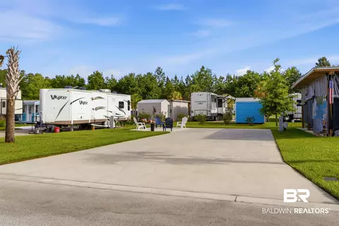 21240 Miflin Rd #40, Foley, AL 36535