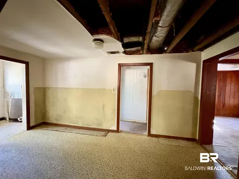 Entry Way - 4060 Dickson Ln, Mobile, AL 36618 photo 1 of 2