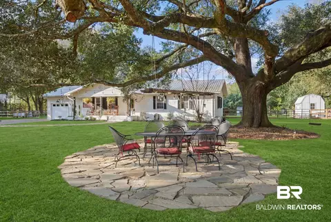 9407 Twin Beech Rd, Fairhope, AL 36532