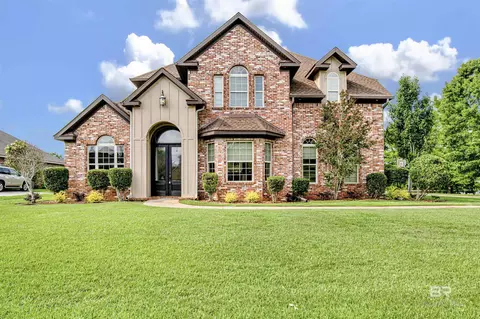 211 Belmont Ave, Fairhope, AL 36532
