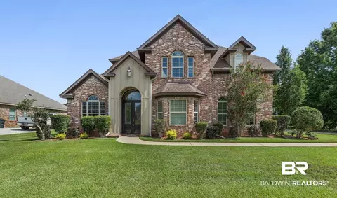 211 Belmont Ave, Fairhope, AL 36532
