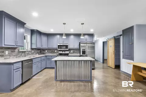 Kitchen - 36397 Alexandria Trl, Stapleton, AL 36578 photo 1 of 7