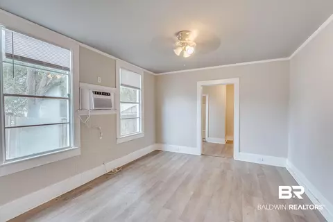 1005 Oak St, Mobile, AL 36604 photo 3