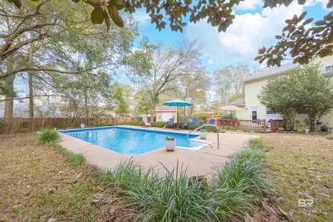 Exterior - 124 Chatam Loop, Daphne, AL 36526 photo 7 of 11