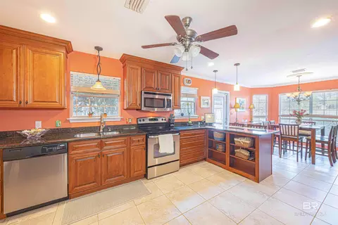 Kitchen - 124 Chatam Loop, Daphne, AL 36526 photo 2 of 4
