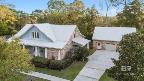 107 Ronforth St, Fairhope, AL 36532