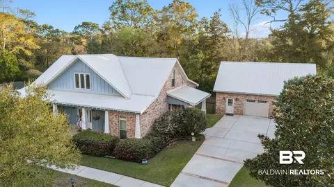 107 Ronforth St, Fairhope, AL 36532