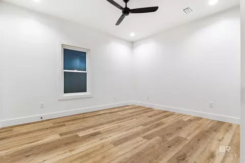 Bedroom - 28310 Comstock Rd, Elberta, AL 36530 photo 5 of 6