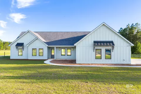 Exterior - 28310 Comstock Rd, Elberta, AL 36530 photo 4 of 7