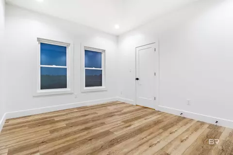 Bedroom - 28310 Comstock Rd, Elberta, AL 36530 photo 3 of 6