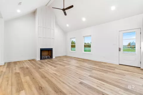 Living - 28310 Comstock Rd, Elberta, AL 36530 photo 3 of 6