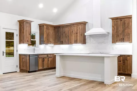 Kitchen - 28310 Comstock Rd, Elberta, AL 36530 photo 2 of 7