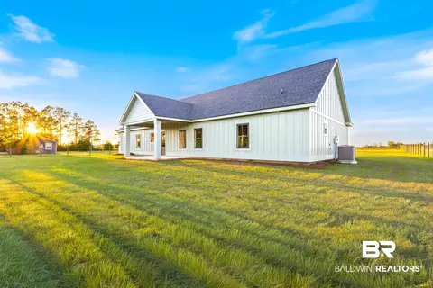 Exterior - 28310 Comstock Rd, Elberta, AL 36530 photo 5 of 8