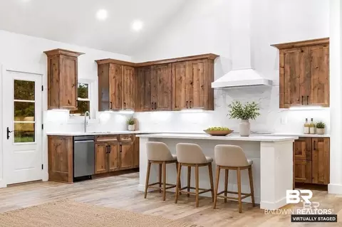 Kitchen - 28310 Comstock Rd, Elberta, AL 36530 photo 1 of 7