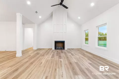 Living - 28310 Comstock Rd, Elberta, AL 36530 photo 6 of 6