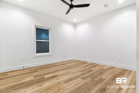 Bedroom - 28310 Comstock Rd, Elberta, AL 36530 photo 6 of 6