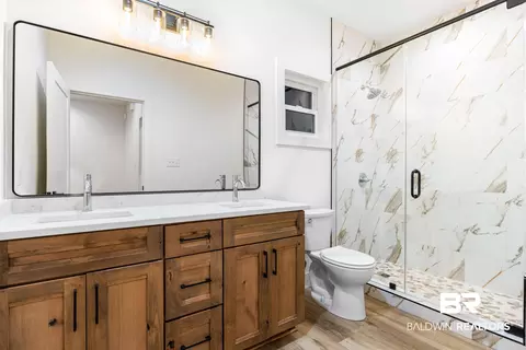Bath - 28310 Comstock Rd, Elberta, AL 36530 photo 7 of 7