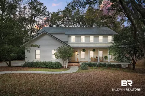 16 Greenbrier Ln, Fairhope, AL 36532