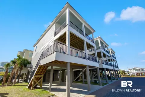 521 E 1st Ave #C, Gulf Shores, AL 36542