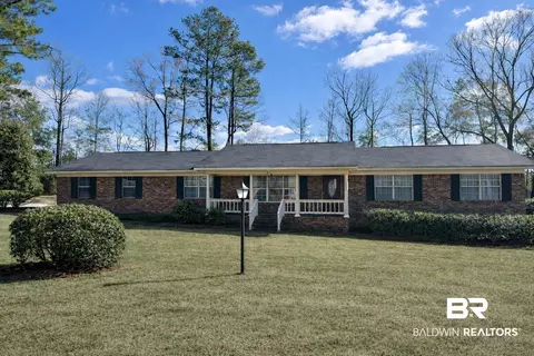 215 Young St, Brewton, AL 36426