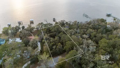 9977 Beach Rd, Foley, AL 36535