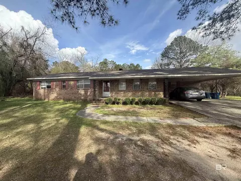 2807 Pea Ridge Rd, Brewton, AL 36426