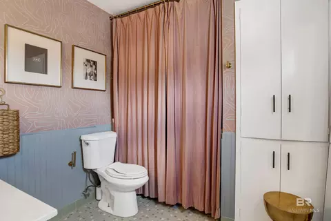 Bath - 320 Hadrian St, Mobile, AL 36606 photo 1 of 6