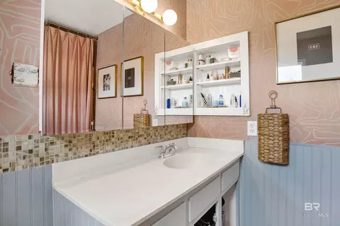 Bath - 320 Hadrian St, Mobile, AL 36606 photo 2 of 6