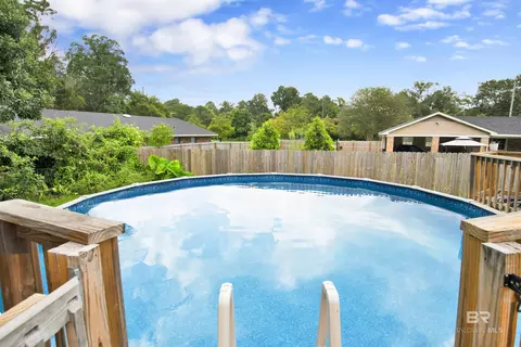 Exterior - 320 Hadrian St, Mobile, AL 36606 photo 2 of 7