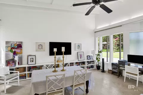 Dining - 320 Hadrian St, Mobile, AL 36606 photo 3 of 3