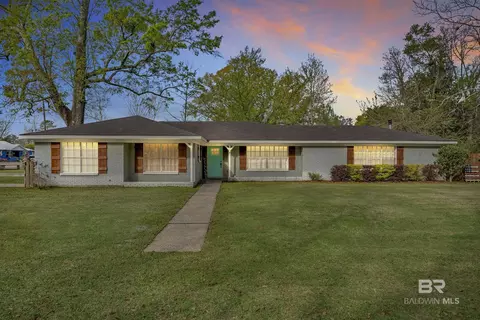 21897 Broad St, Silverhill, AL 36576