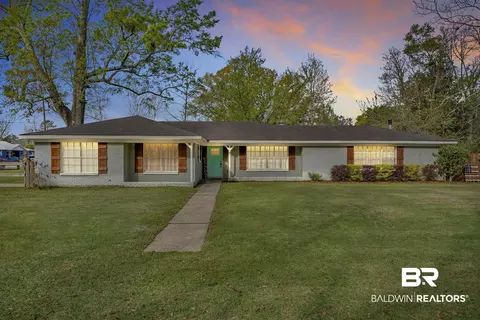 21897 Broad St, Silverhill, AL 36576