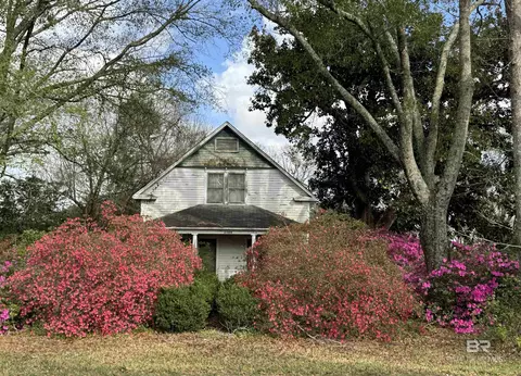 21898 Broad St, Silverhill, AL 36576