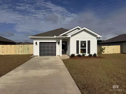 19185 Pagoda Ln, Summerdale, AL 36580