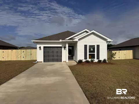 19185 Pagoda Ln, Summerdale, AL 36580