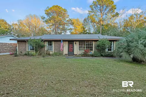 161 Laraway Ln, Fairhope, AL 36532