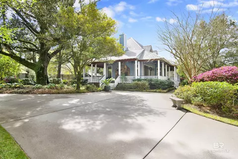 702 Fairhope Ave, Fairhope, AL 36532