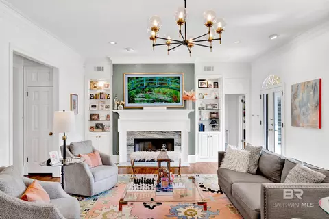 Living - 4 Savannah Ct, Mobile, AL 36608 photo 3 of 4