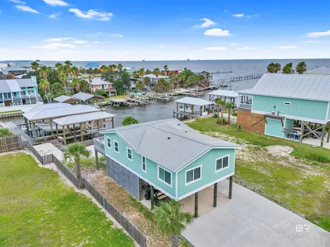 649 Cherokee Rd, Gulf Shores, AL 36542