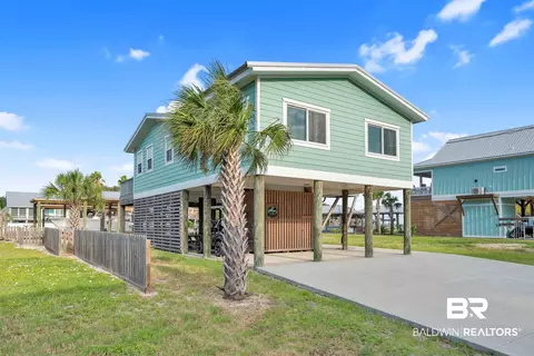 649 Cherokee Rd, Gulf Shores, AL 36542